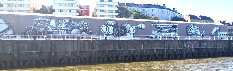 Street art en front de fleuve