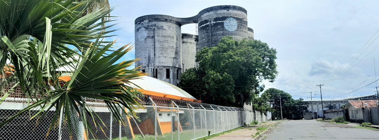 Monument d'hydratation à Puntarenas, juil. 2023