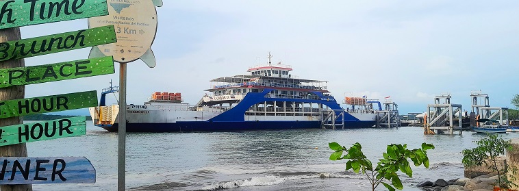 Ferry au terminal de Puntarenas, mai 2024