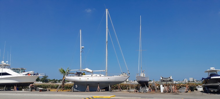 Ne manque plus qu'une couche d'antifouling, mai 2025