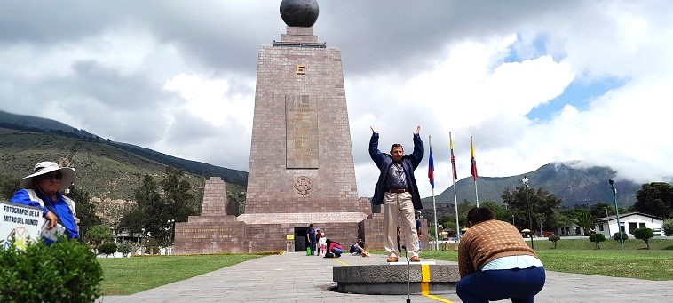 Mitad del Mundo, avr. 2025
